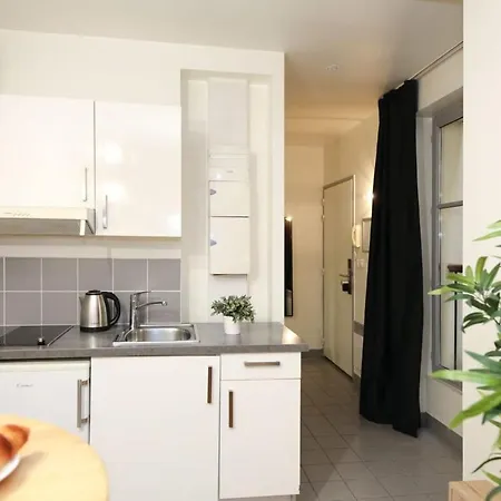 101 - Confortable Avec Kitchenette 5 Апартаменты *